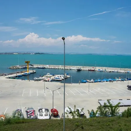 крайморие парк Апартамент