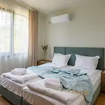 Kraimorie Park Apartment *